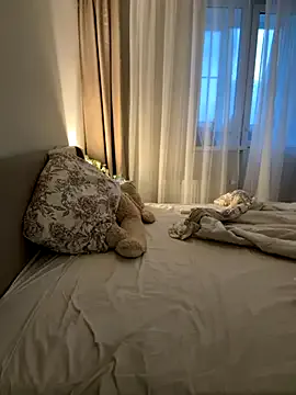 AnnaAngelis from StripChat is Freechat