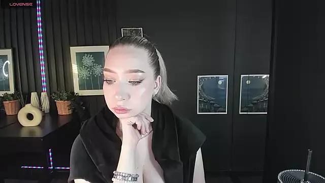 Annabelle_Art from StripChat