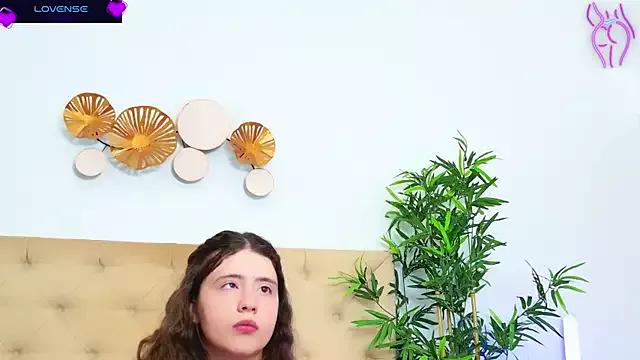 AnnaBlaze_ on StripChat