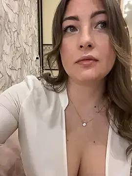AnnaBri from StripChat is Freechat