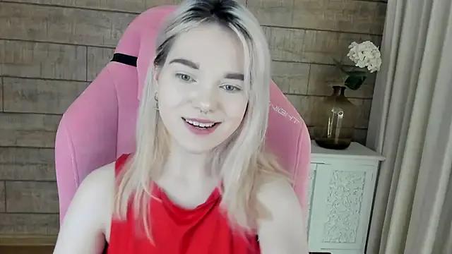 AnnaDelon from StripChat