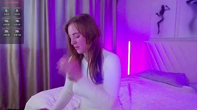 AnnaGrees from StripChat