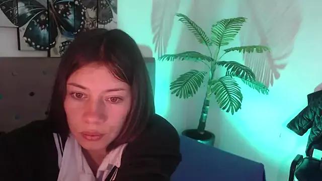 AnnaliOlsenX from StripChat