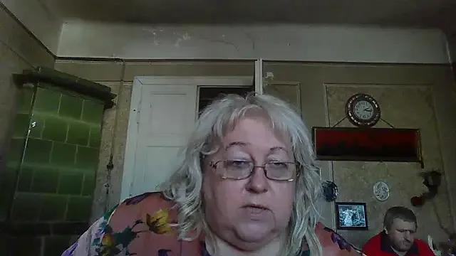 AnnaLive570 from StripChat