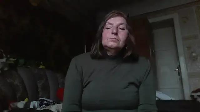 AnnaLive570 from StripChat