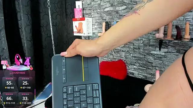 annavi_ from StripChat
