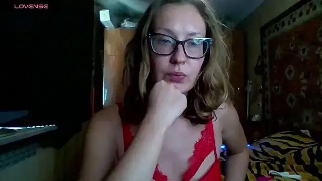 AnnaXLovers from StripChat