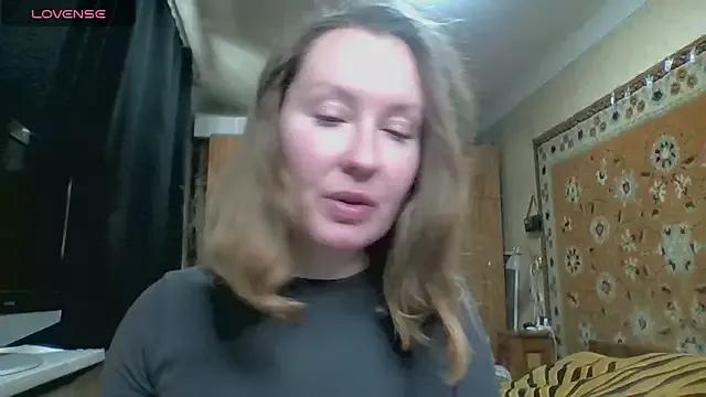 AnnaXLovers from StripChat