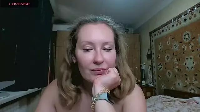 AnnaXLovers from StripChat