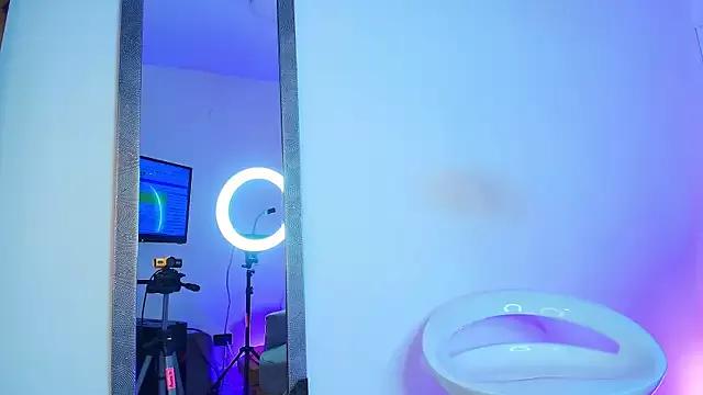 Anndrogena_Klei from StripChat