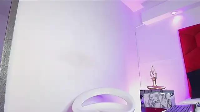 Anndrogena_Klei from StripChat