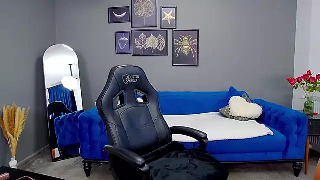 AnneHove from StripChat