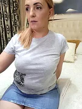 AnneRainn from StripChat