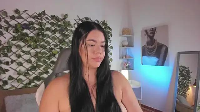 annie_barozzi from StripChat