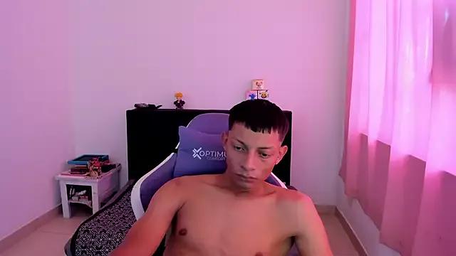 Annie_Dani420 from StripChat