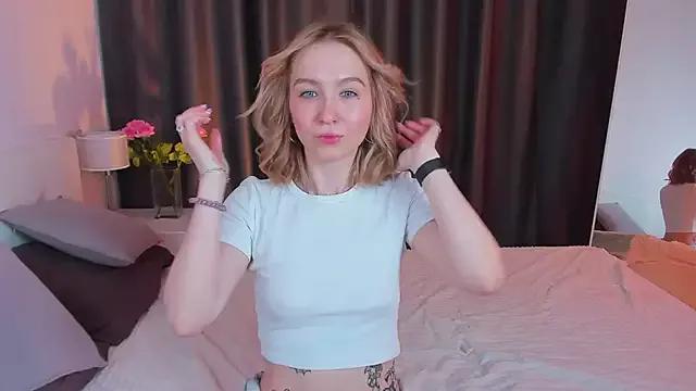 Annie_Leone from StripChat