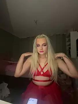 Annie_Louise from StripChat