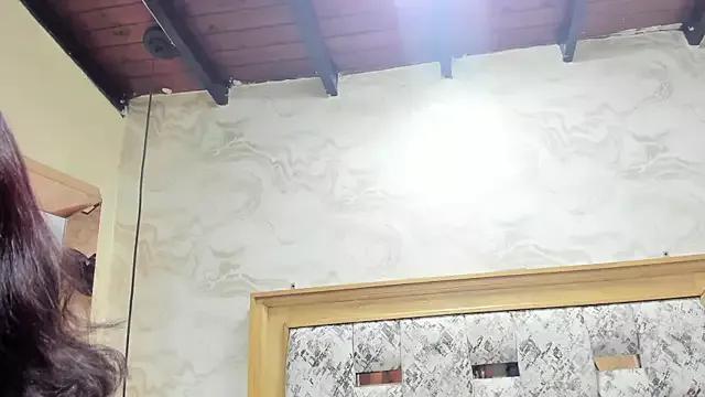 annie_sweets25 from StripChat