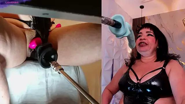 annie_wigg from StripChat