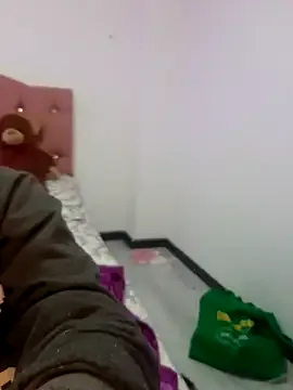 AnnieAtHome from StripChat