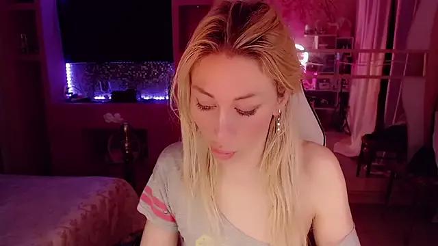 Try our streaming cams variety and talk on a personal level with our adorable girls streamers, showing off their bountiful shapes and dildos.