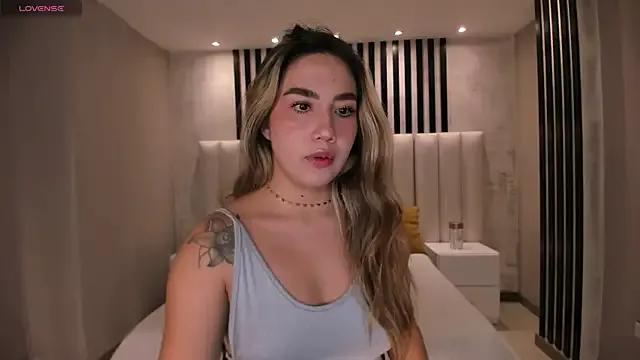 AnnieMonroe1 from StripChat is Freechat