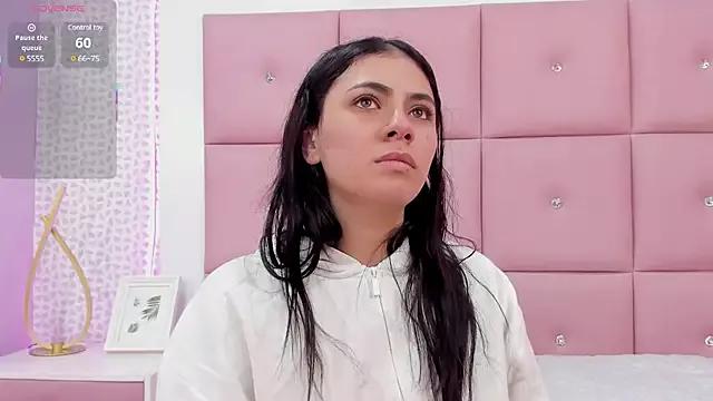 Annievalencia from StripChat is Freechat