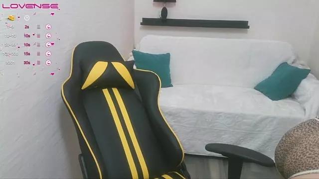 Try our streaming cams variety and talk on a personal level with our adorable girls streamers, showing off their bountiful shapes and dildos.