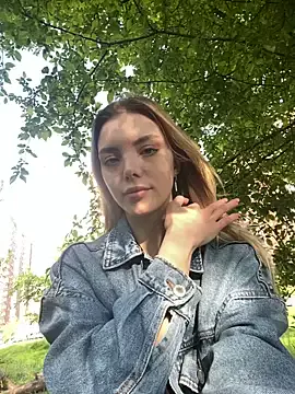 annsunbaby on StripChat 