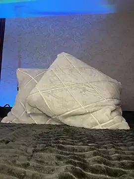 AnnSweetie from StripChat is Freechat