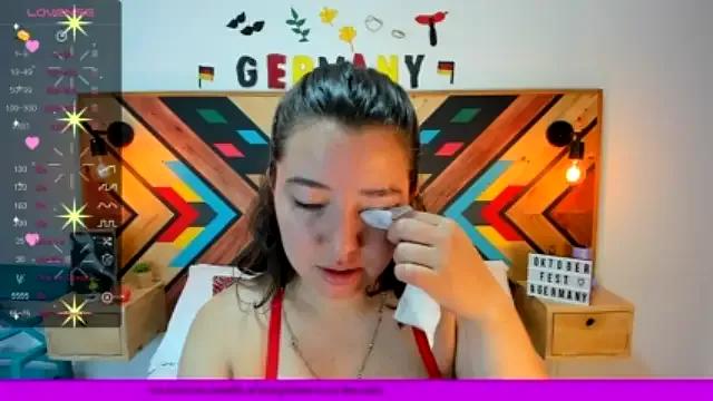 AnnyaPariis from StripChat