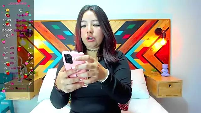 AnnyaPariis from StripChat