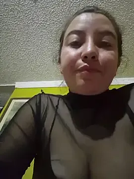 annyaparis from StripChat is Freechat