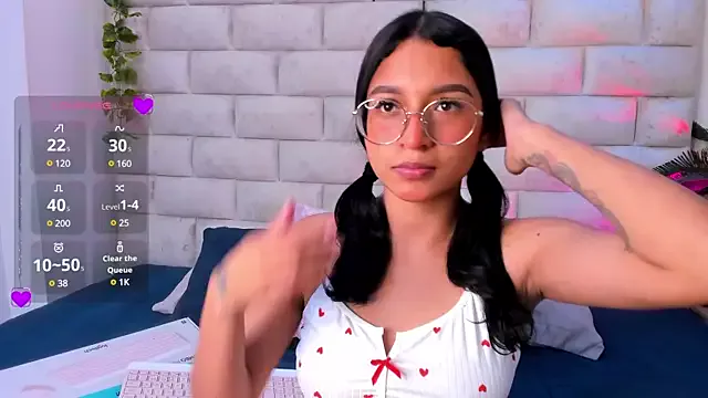 AnnyCoopper on StripChat 