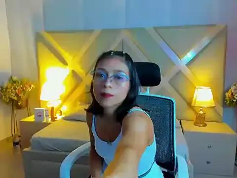 Annylittle_ from StripChat is Freechat