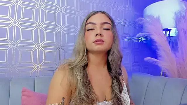 AnnyLopezz_ from StripChat