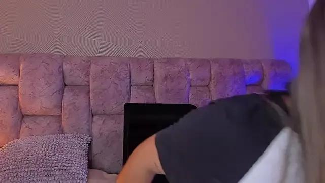 AnnyLopezz_ from StripChat