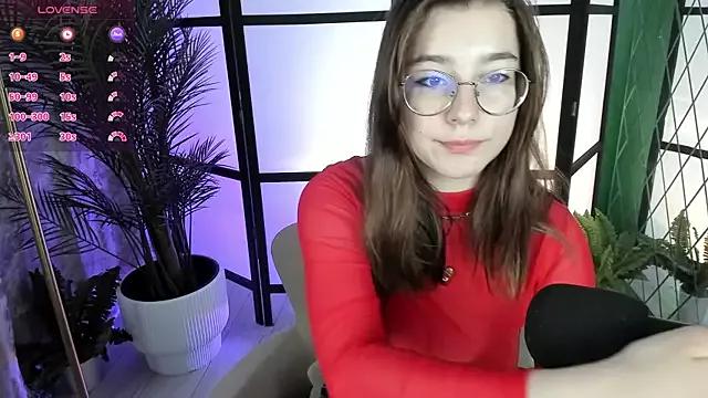 AnnyNextDoor from StripChat