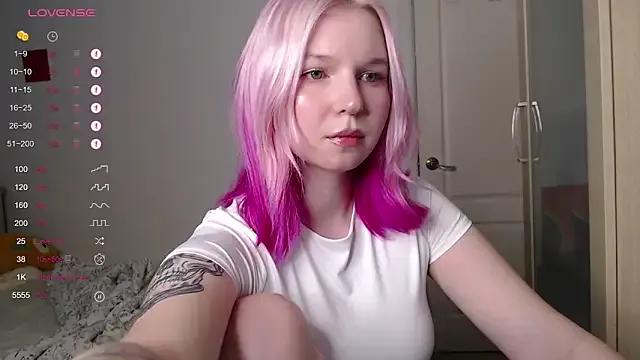 Try our streaming cams variety and talk on a personal level with our adorable girls streamers, showing off their bountiful shapes and dildos.