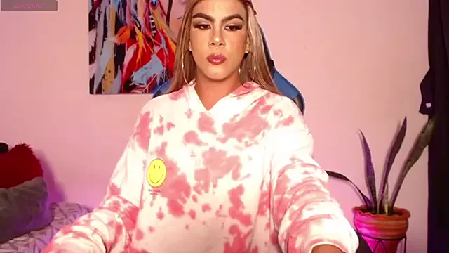 Antonella_copper from StripChat is Freechat