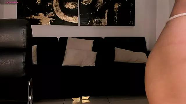 Try our streaming cams variety and talk on a personal level with our adorable girls streamers, showing off their bountiful shapes and dildos.