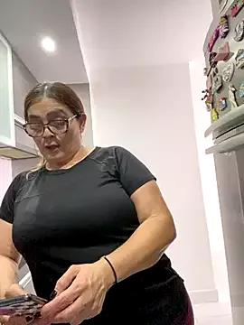 AntonellaVioleta from StripChat is Freechat