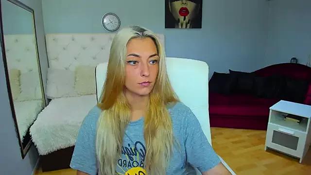 AnyaHills from StripChat