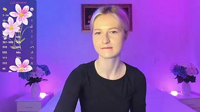 AnyaRusaya from StripChat