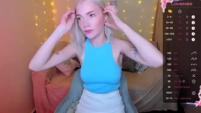 AnyaTaylor_ from StripChat is Freechat