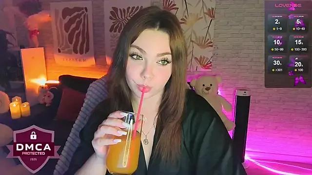 ApheliaDream_ from StripChat is Freechat