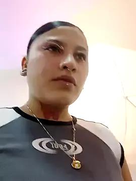 Aphroditte_love from StripChat is Freechat