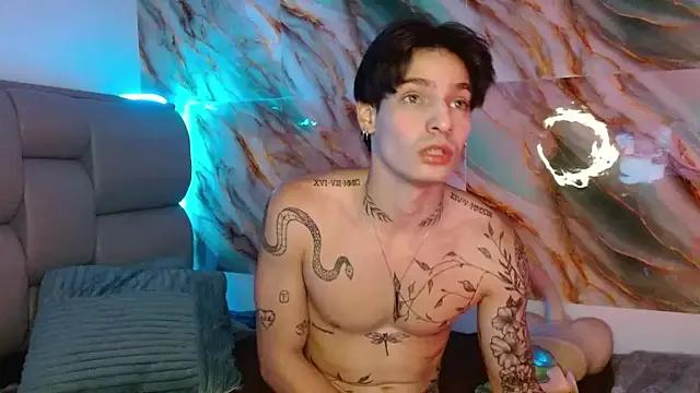 Apolo_Hidalgo01 from StripChat is Freechat