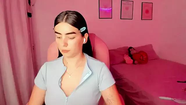 aprettyface from StripChat is Freechat