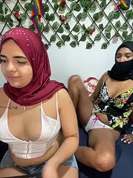 Arab_rainbow_girls from StripChat